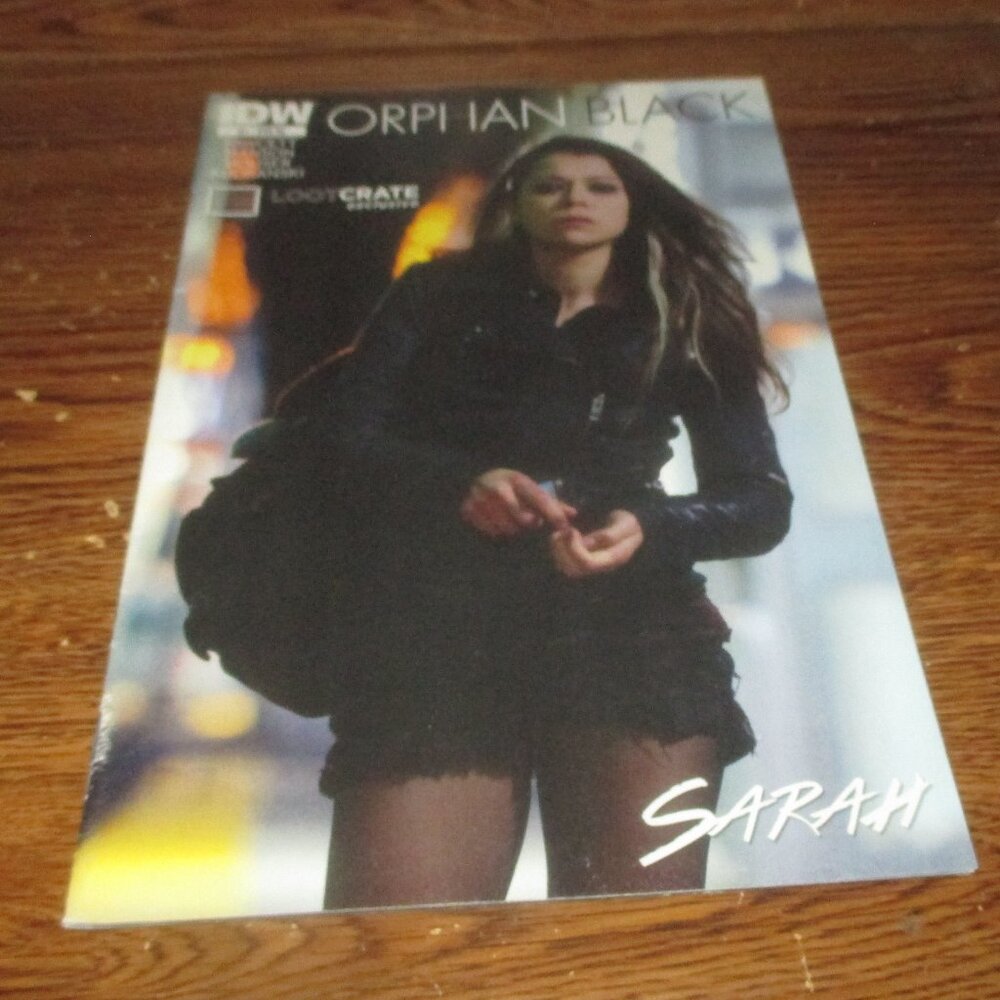 Orphan Black #1 (IDW Comics, 2015) Loot Crate Variant Cover